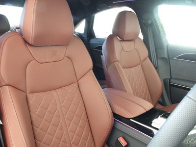 2025 AUDI A8 — миниатюра 22