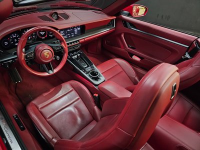 2021 Porsche 911 — миниатюра 12