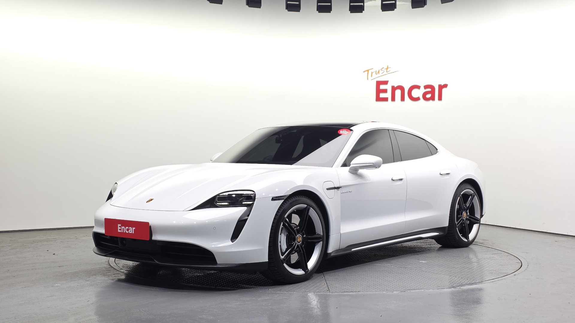 PORSCHE TAYCAN - View 1