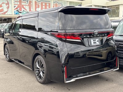 TOYOTA VELLFIRE - 9