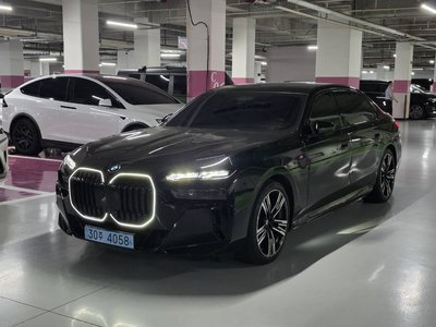 BMW I7 - 1