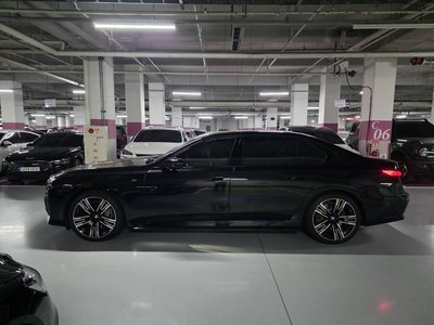 BMW I7 - 6