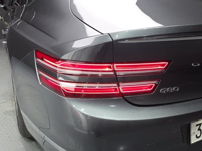 GENESIS G80 (RG3) - 10