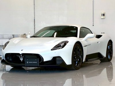 MASERATI MC20 - 1