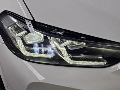 صورة 9 لـ 2023 BMW X4