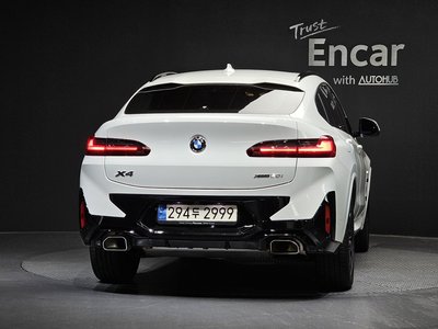 صورة 4 لـ 2023 BMW X4