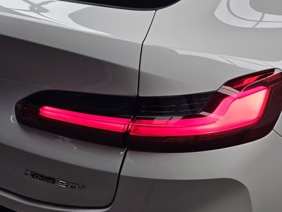 صورة 10 لـ 2023 BMW X4