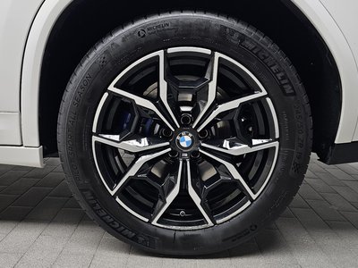 صورة 8 لـ 2023 BMW X4