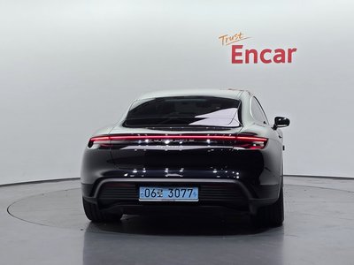 2024 Porsche TAYCAN 照片 3
