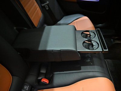 2025 Mercedes-BENZ C-CLASS 缩略图 66