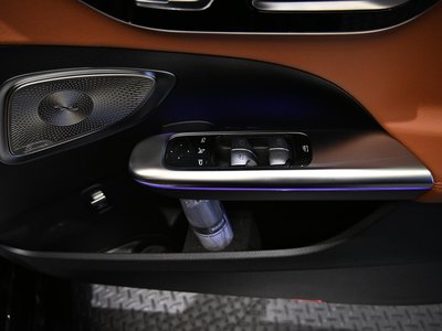 2025 Mercedes-BENZ C-CLASS 缩略图 30