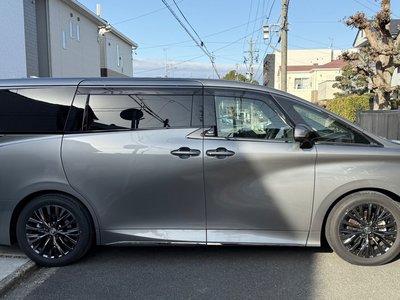 TOYOTA VELLFIRE - 3