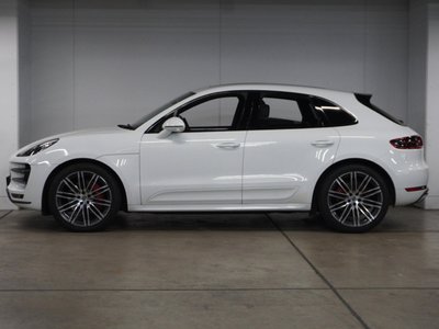 PORSCHE MACAN - 3