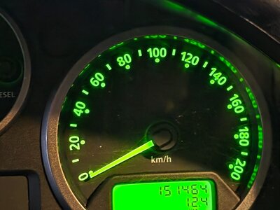 LAND ROVER DEFENDER - 8