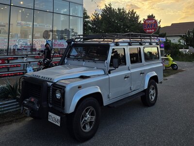 LAND ROVER DEFENDER