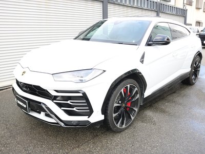 LAMBORGHINI URUS - 9