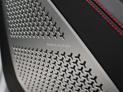 LAMBORGHINI URUS - 8