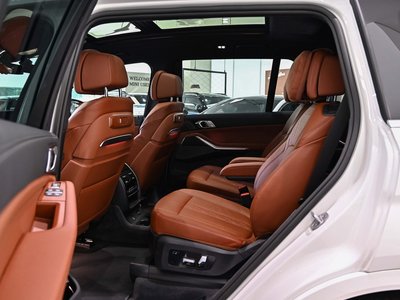 2025 BMW X7 照片 10