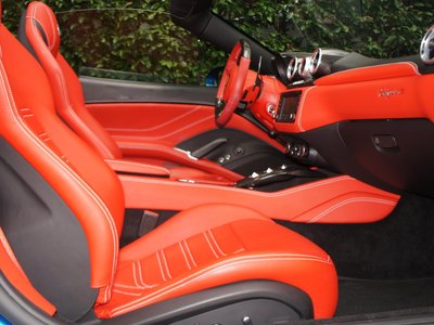 صورة مصغرة 18 لـ 2015 Ferrari CALIFORNIA T