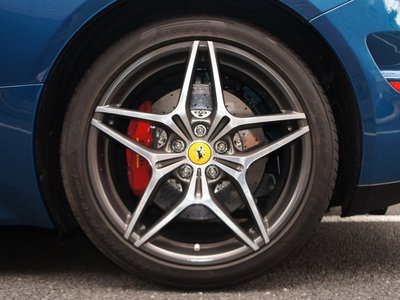 صورة مصغرة 36 لـ 2015 Ferrari CALIFORNIA T