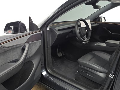 2025 Tesla MODEL Y — миниатюра 13