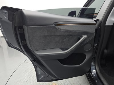 2025 Tesla MODEL Y — миниатюра 15