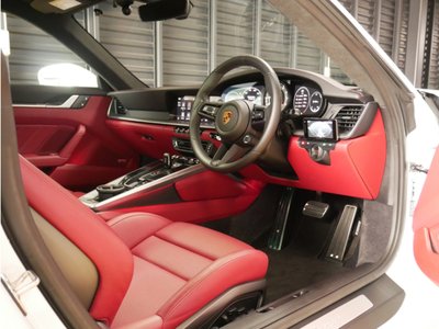 PORSCHE 911 - 8