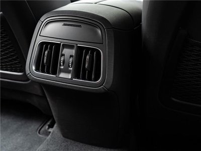 2021 Maserati LEVANTE — миниатюра 23