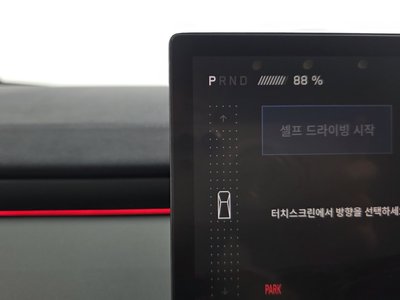 TESLA CYBERTRUCK - 9