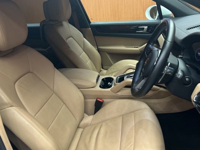صورة 6 لـ 2020 Porsche CAYENNE