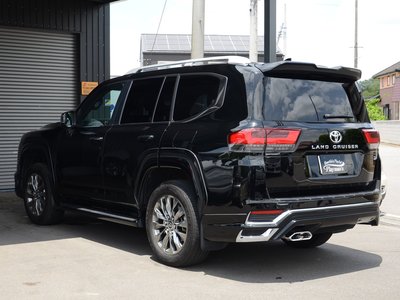 TOYOTA LAND CRUISER 300 - 6