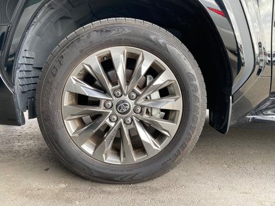 صورة مصغرة 14 لـ 2023 Toyota LAND CRUISER 300