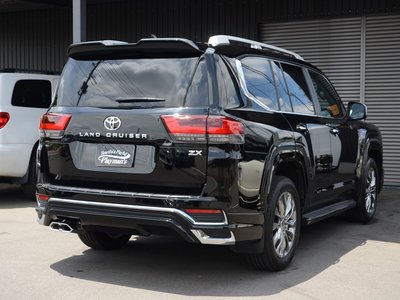 TOYOTA LAND CRUISER 300 - 5