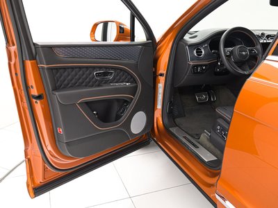 BENTLEY BENTAYGA - 8