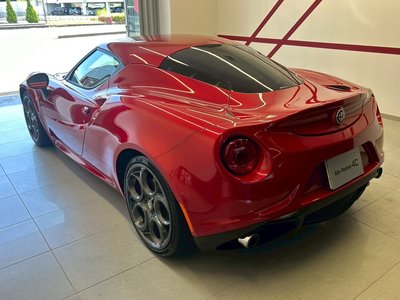 صورة 8 لـ 2015 ALFA Romeo 4C