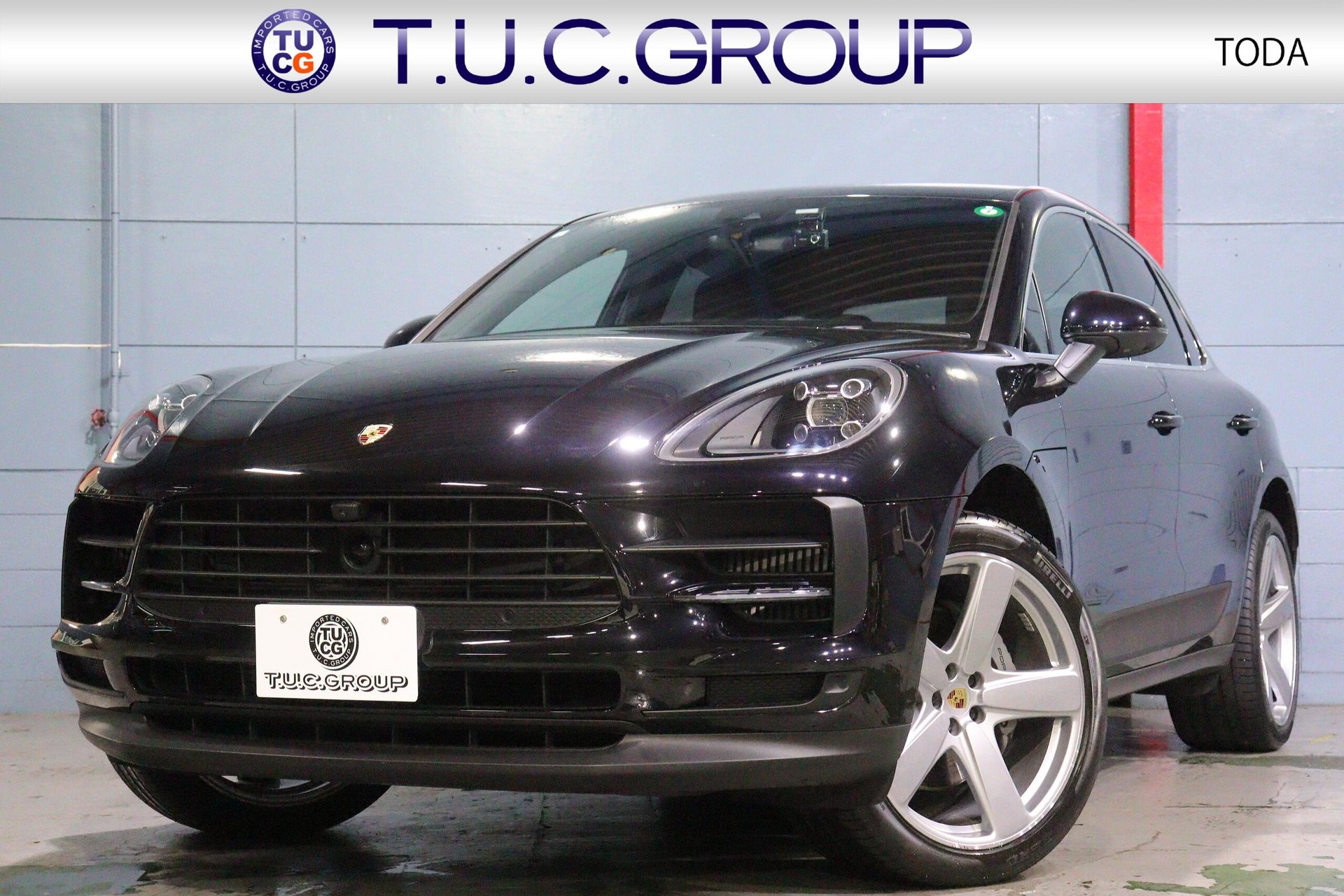 PORSCHE MACAN - View 1