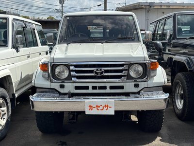 TOYOTA LAND CRUISER 70 - 3