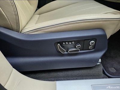 BENTLEY BENTAYGA - 9