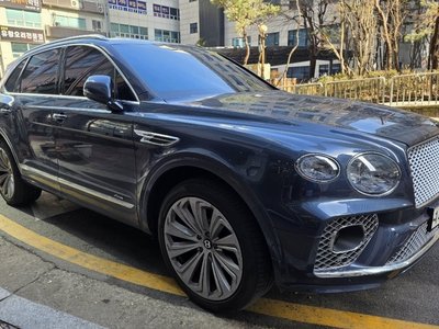 BENTLEY BENTAYGA - 3