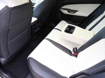 صورة مصغرة 53 لـ 2025 Lexus NX