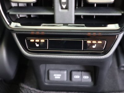 صورة مصغرة 11 لـ 2025 Lexus NX