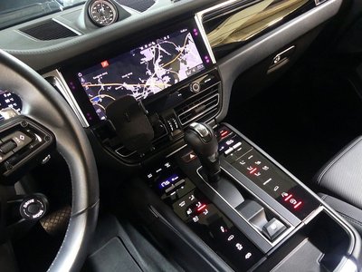 صورة مصغرة 12 لـ 2022 Porsche MACAN