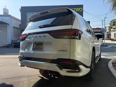 LEXUS LX - 8