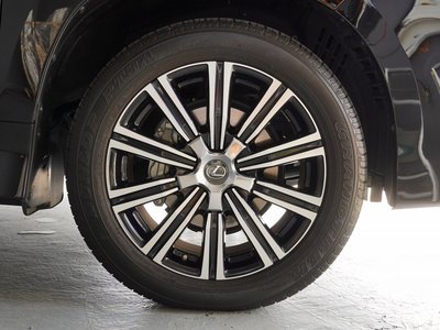 LEXUS LX - 7