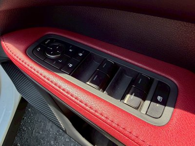 2023 Lexus RX — миниатюра 38