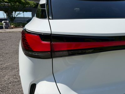 2023 Lexus RX — миниатюра 28