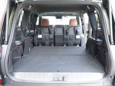 2025 Lexus GX — миниатюра 23