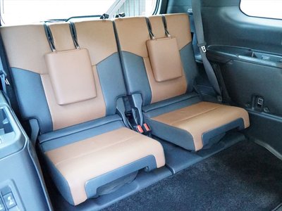 2025 Lexus GX — миниатюра 16