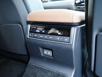 2025 Lexus GX — миниатюра 50