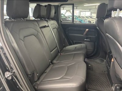 LAND ROVER DEFENDER - 8